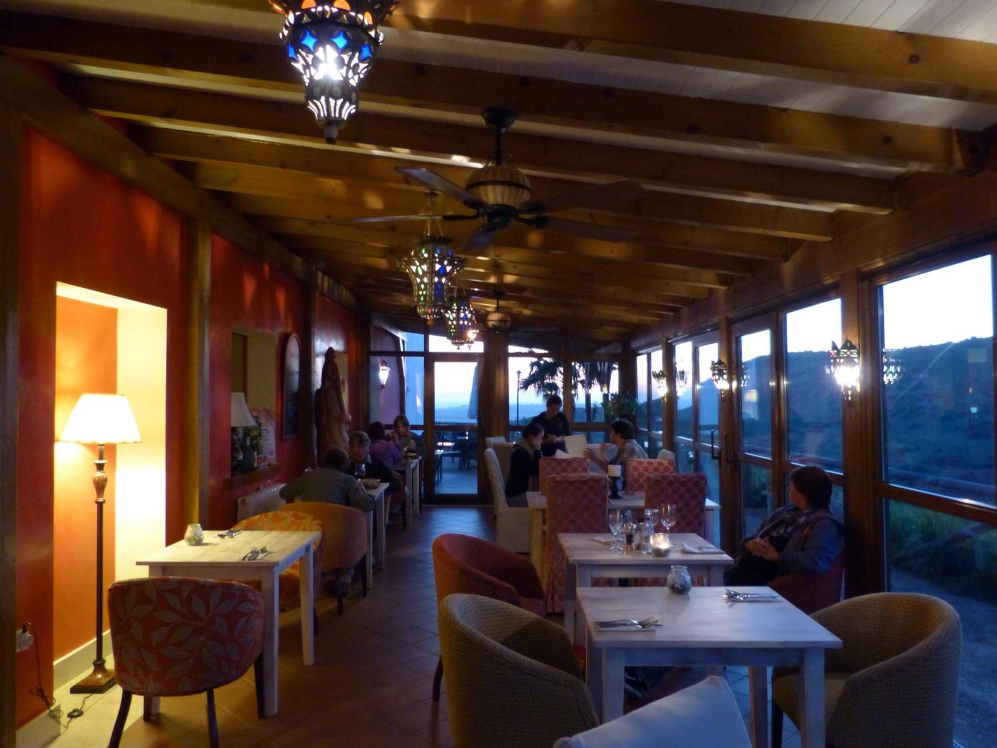 Hotel Sindhura Вехер де ла Фронтера Екстериор снимка