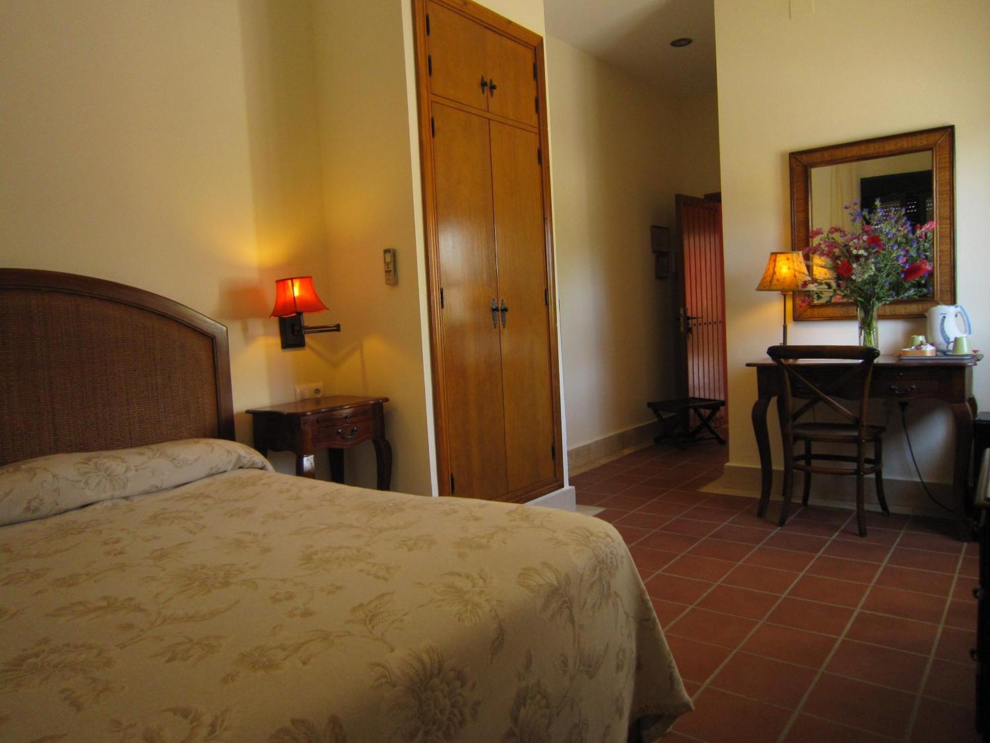 Hotel Sindhura Вехер де ла Фронтера Екстериор снимка