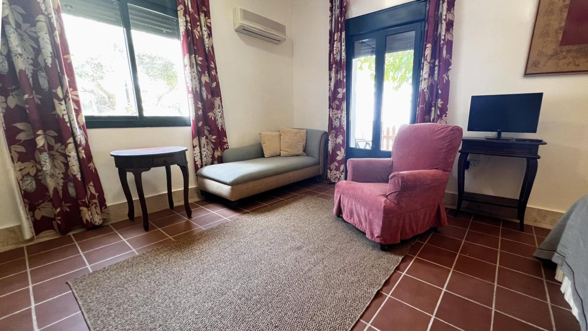 Hotel Sindhura Вехер де ла Фронтера Екстериор снимка